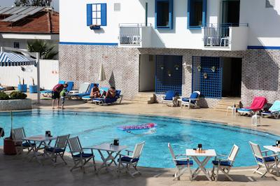 منتا ورد هتل اند ویلاز