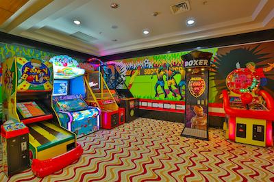 کریستال فمیلی ریزورت