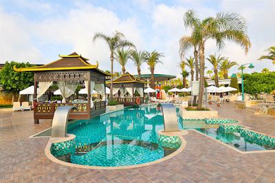 کریستال فمیلی ریزورت