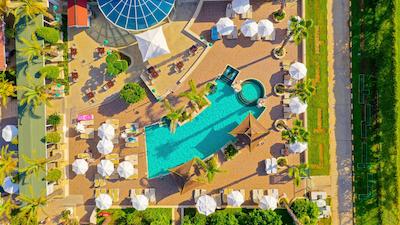 کریستال فمیلی ریزورت