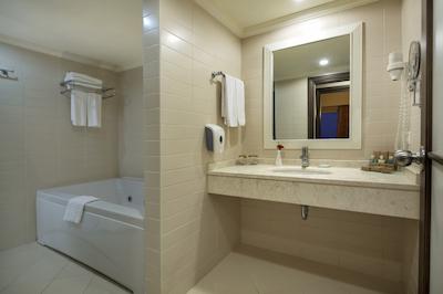 کریستال فمیلی ریزورت