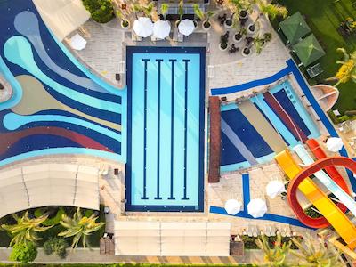 کریستال فمیلی ریزورت