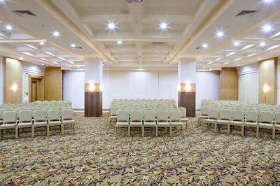 کریستال فمیلی ریزورت