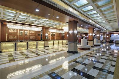 کریستال فمیلی ریزورت