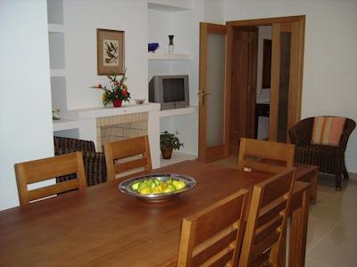 ادن ویلیج اپارتامنتز