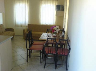 اُزوکارا اپارتمنتز ایی