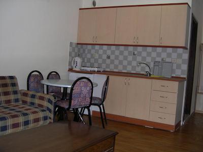 اُزوکارا اپارتمنتز ایی