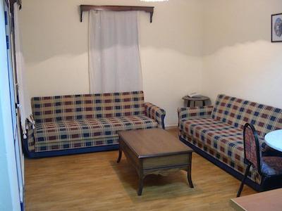 اُزوکارا اپارتمنتز ایی