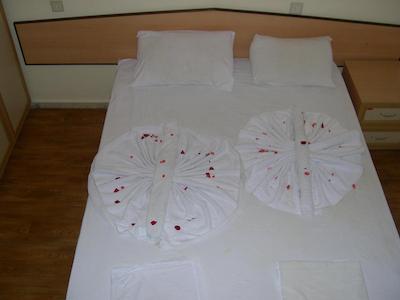 اُزوکارا اپارتمنتز ایی