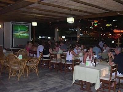 اُزوکارا اپارتمنتز ایی