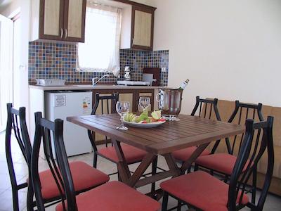 اُزوکارا اپارتمنتز ایی