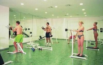 اُزوکارا اپارتمنتز ایی