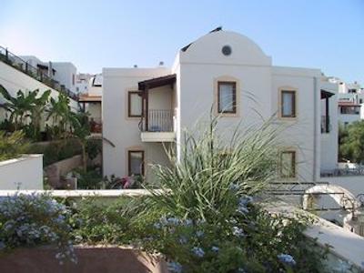 اُزوکارا اپارتمنتز ایی