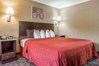 کوالیتی این اند سویتز فت جاکسُن مینگات