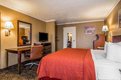 کوالیتی این اند سویتز فت جاکسُن مینگات