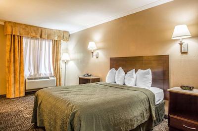 کوالیتی این اند سویتز فت جاکسُن مینگات