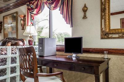 کوالیتی این اند سویتز فت جاکسُن مینگات