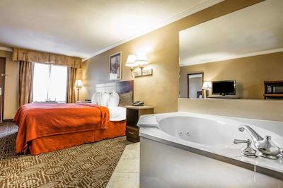 کوالیتی این اند سویتز فت جاکسُن مینگات