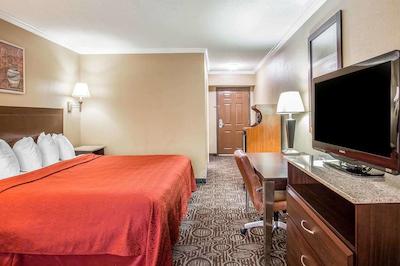 کوالیتی این اند سویتز فت جاکسُن مینگات