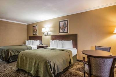 کوالیتی این اند سویتز فت جاکسُن مینگات