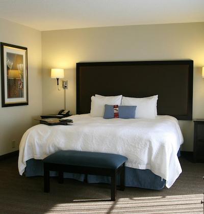 هامپتون این اند سویتز ناشویل-دونتون