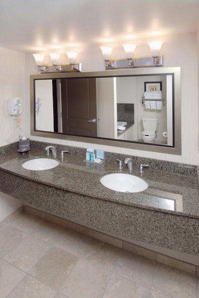 هامپتون این اند سویتز ناشویل-دونتون