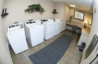 هامپتون این اند سویتز ناشویل-دونتون