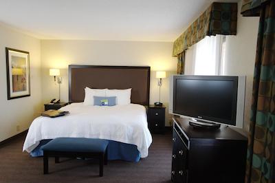 هامپتون این اند سویتز ناشویل-دونتون