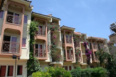 اُزهان اپارتمنتز