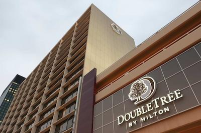 دوبلتری بای هیلتون هتل کلولاند دونتون-لاکسید