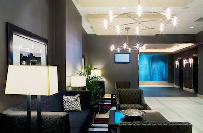 دوبلتری بای هیلتون هتل کلولاند دونتون-لاکسید