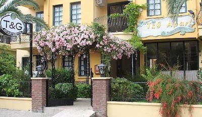 ت اند گ اپارتمنتز