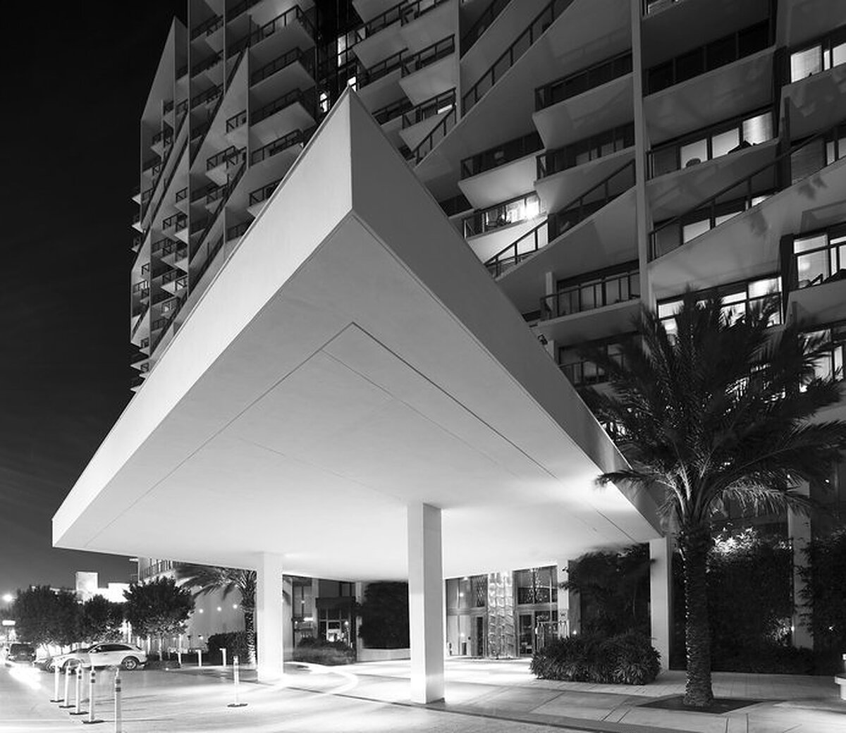 W South Beach