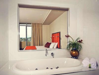 مرکور سنترو پرت ماککواری