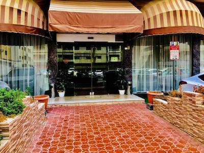 پریم تور هتل