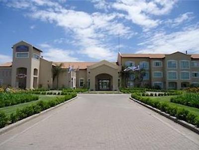 هوارد جهنسُن پلازا هتل اسپا اند کنونشن سنتر مرلو