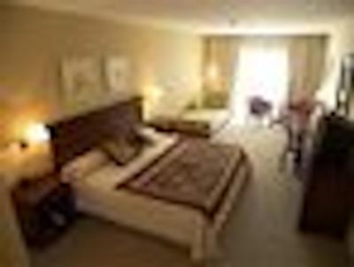 هوارد جهنسُن پلازا هتل اسپا اند کنونشن سنتر مرلو