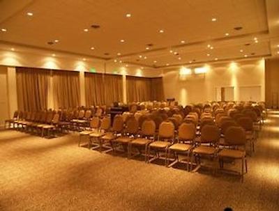 هوارد جهنسُن پلازا هتل اسپا اند کنونشن سنتر مرلو