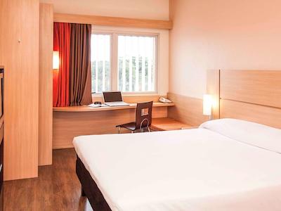 ایبیز ماناوز دیستریتو ایندوستریال