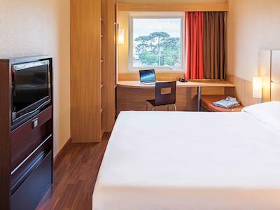 ایبیز کوریتیبا ارپرتو