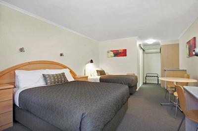 کمفرت این وارنامبول اینترنیشنال