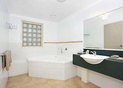 کمفرت این وارنامبول اینترنیشنال