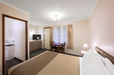 بست وسترن اُلد ماریتیم