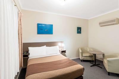 بست وسترن اُلد ماریتیم