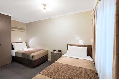 بست وسترن اُلد ماریتیم