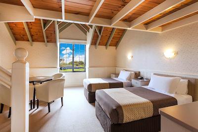 بست وسترن اُلد ماریتیم