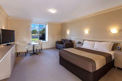 بست وسترن اُلد ماریتیم