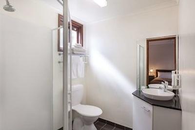 بست وسترن اُلد ماریتیم