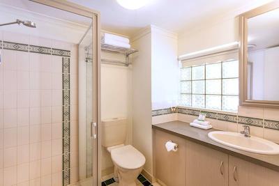 بست وسترن اُلد ماریتیم