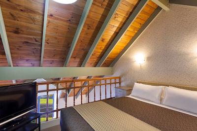 بست وسترن اُلد ماریتیم